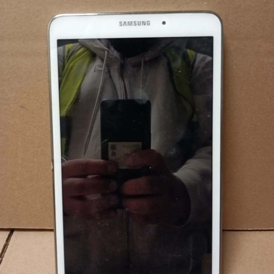 SAMSUNG TABLET – SM-T330