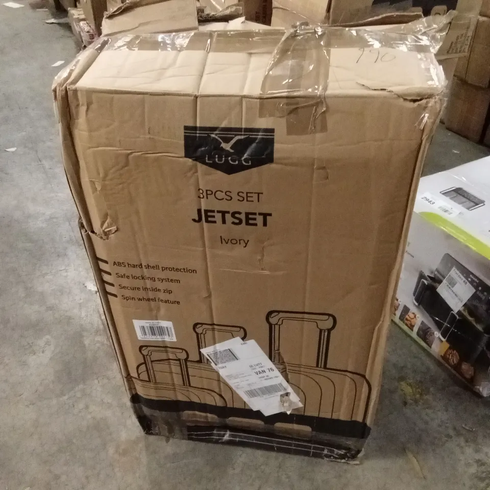 BOXED LUGG JETSET SUITCASE (1 BOX)