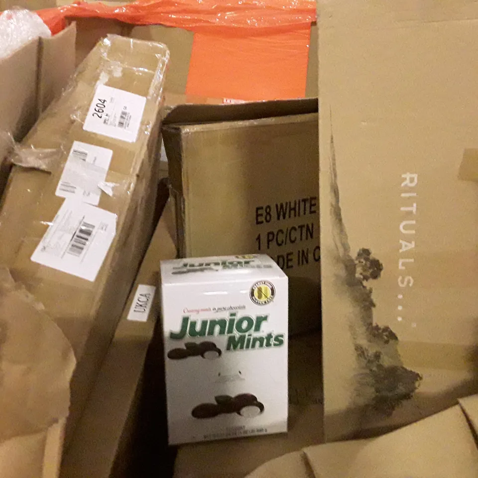 PALLET OF ASSORTED PRODUCTS INCLUDING JUNIOR MINTS, DISH DRYING RACK, SHOWER CADDY, ADJUSTABLE COMPUTER WORKSTATION 