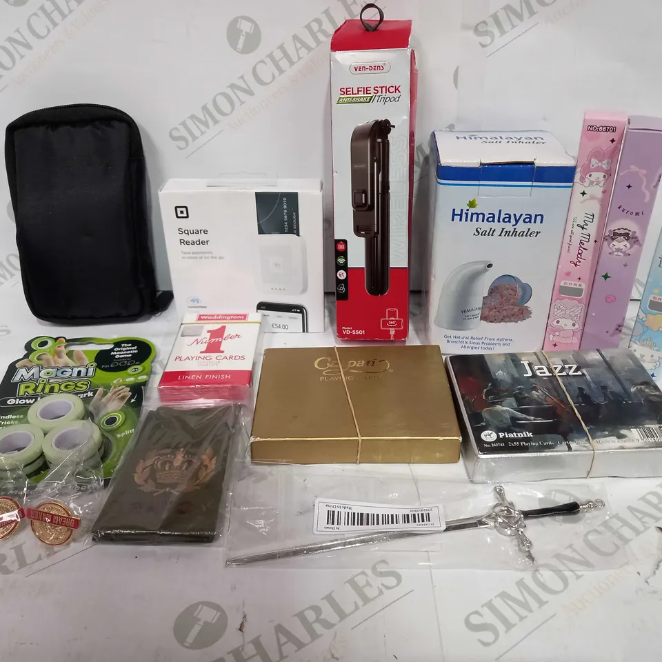 BOX TO CONTAIN APPROX 25 X ASSORTED HOUSEHOLD PRODUCTS, INCLUDES PENS, PACKS OF PLAYING CARDS, GLUCOSE MONITOR, CARD READER ETC 