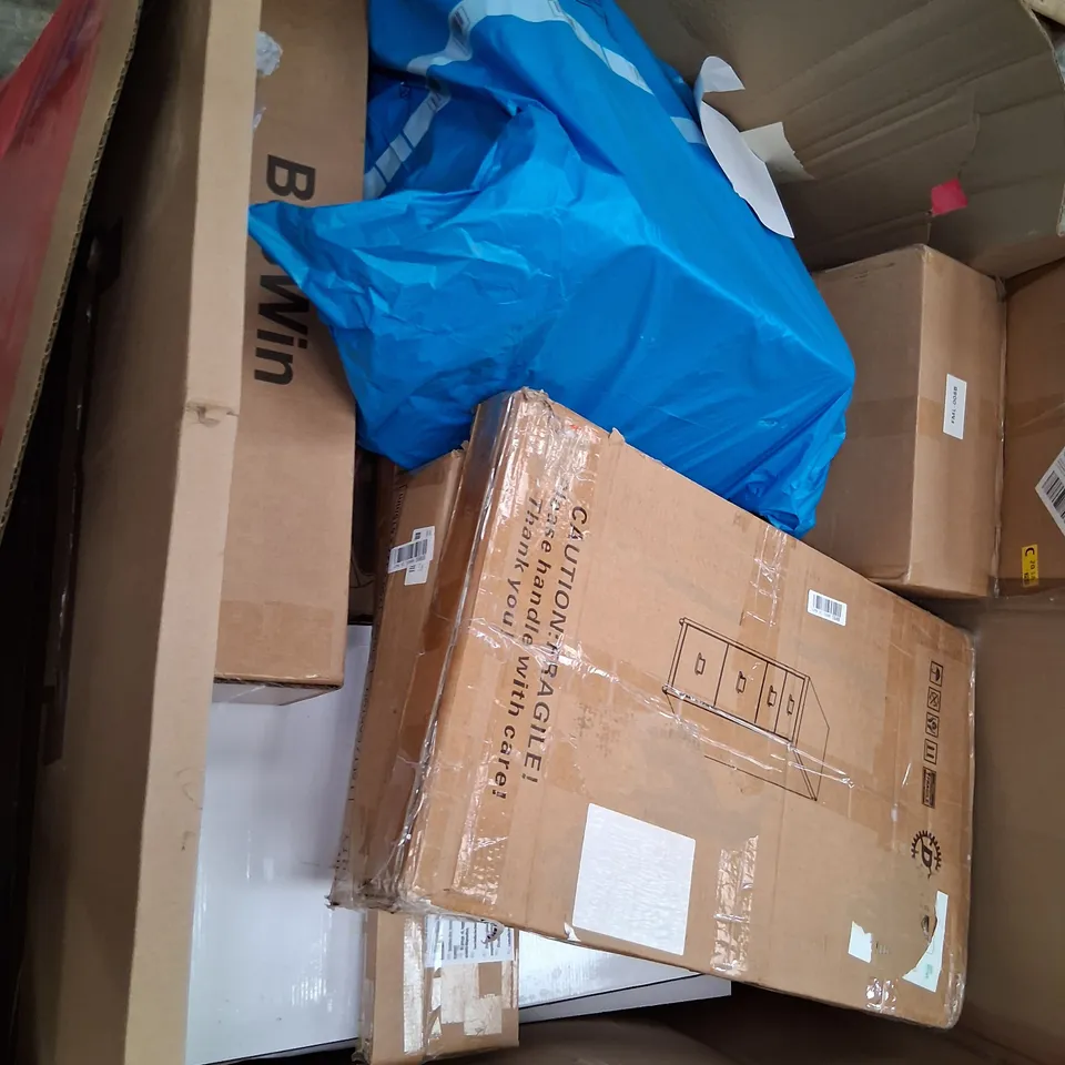 PALLET CONSISTING OF A LARGE QUANTITY OF ASSORTED HOUSEHOLD AND ELECTRICAL PRODUCTS AND ACCESSORIES TO INCLUDE;