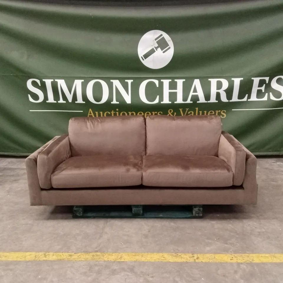 LUCIA 3 SEATER SOFA, HOUSE VELVET