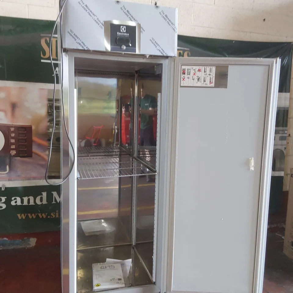 ELECTROLUX PROFESSIONAL RE471FRCG SINGLE DOOR UPRIGHT REFRIGERATOR
