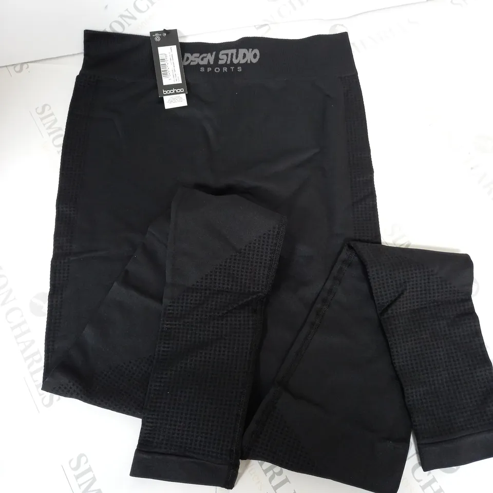 BOOHOO DSGN STUDIO SEAMLESS LEGGINGS IN BLACK - S