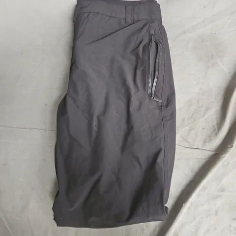CRAGHOPPERS HIKING PANTS – DARK GREY, MEN'S UK 32 (EU 46)