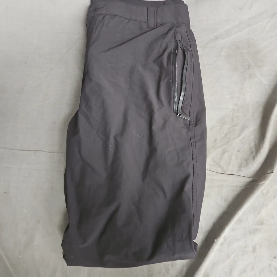 CRAGHOPPERS HIKING PANTS – DARK GREY, MEN'S UK 32 (EU 46)