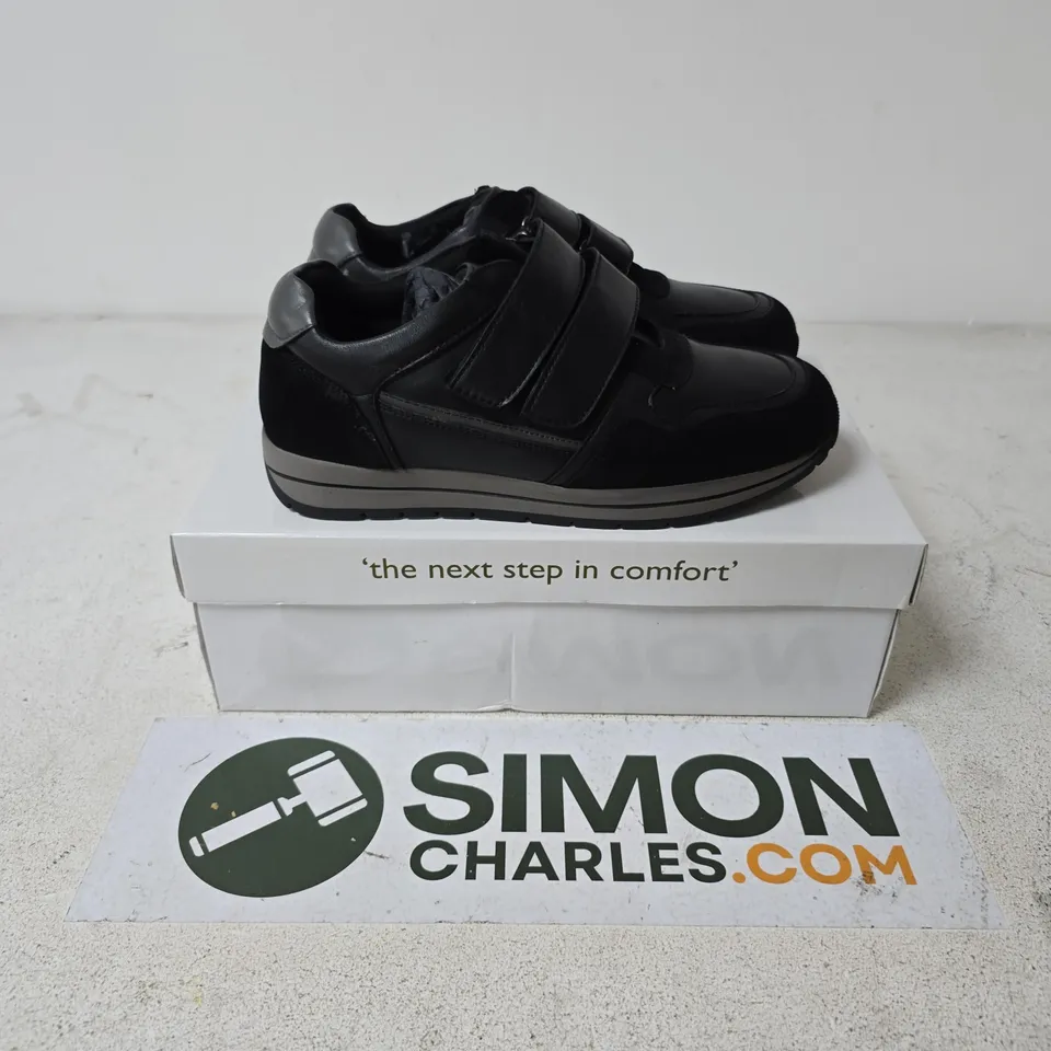 BOXED PAIR OF DR KELLER BRENDAN SHOES IN BLACK - SIZE 7