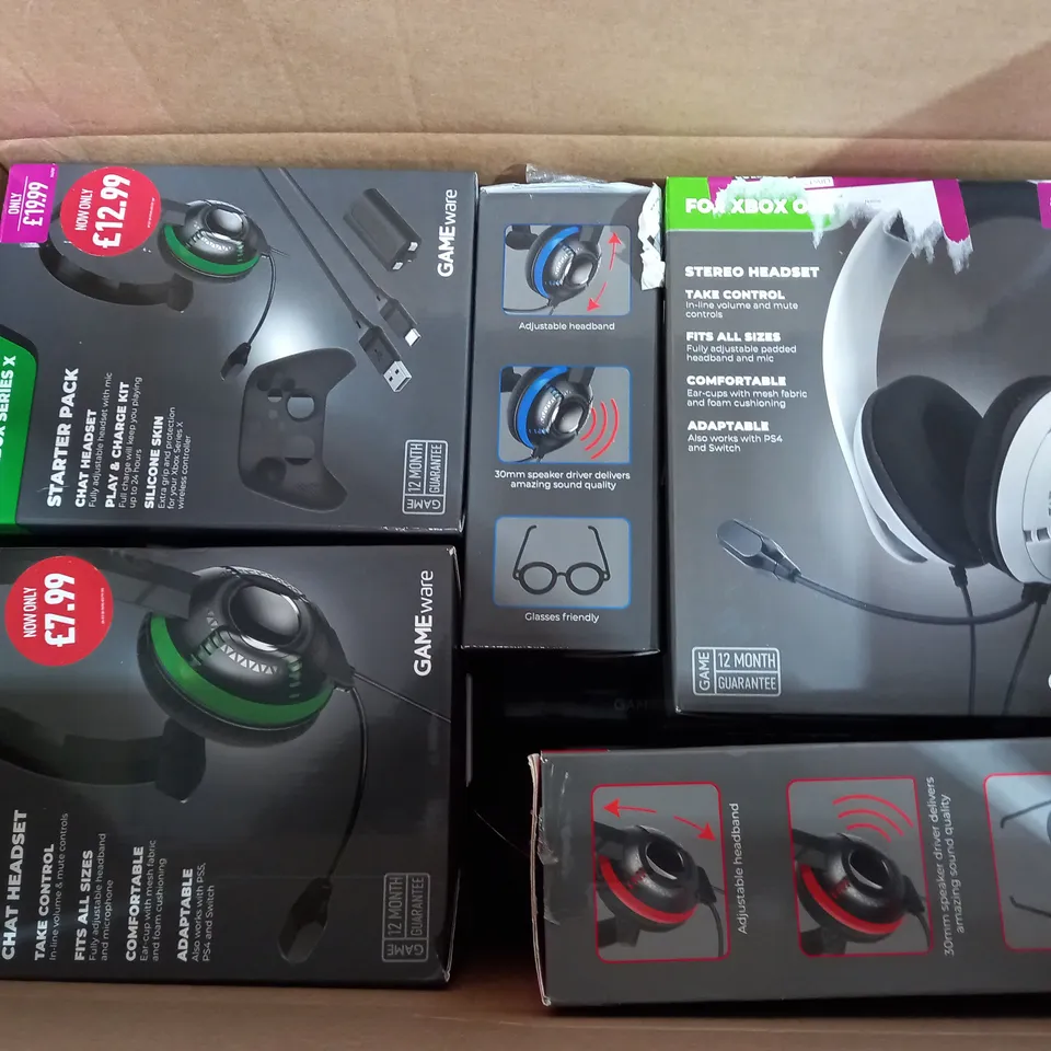 BOX OF APPROX 14 ASSORTED HEADSETS TO INCLUDE - PS4 & PS5 HEADSET - XBOX 1 HEADSET - SWITCH HEADSET ECT