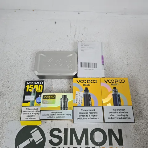 APPROXIMATELY 20 ASSORTED VOOPOO E-CIG PRODUCTS AND ACCESSORIES IN VARIOUS COLOURS, SHAPES AND SIZES