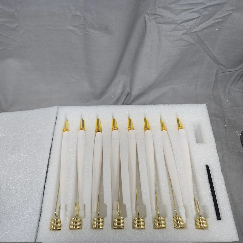 SET OF 8 BATTERY OPERATED CANDLE LIGHTS