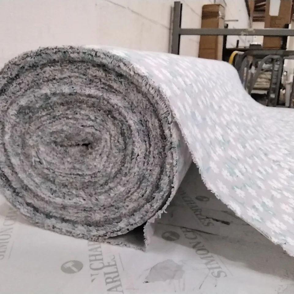 ROLL OF GREY FLOWER-PATTERNED LINEN APPROXIMATELY 150MX1.5M 