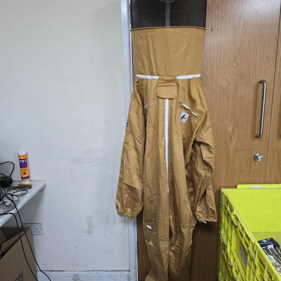 BEEKEEPING PROTECTIVE SUIT WITH INTEGRATED MESH VEIL – KHAKI ONE-PIECE SIZE 5XL