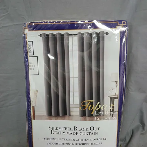 BOX OF APPROX 8 TOPAZ SILK FEEL BLACKOUT READY MADE CURTAIN – BEIGE, EYELET HEADER, FULLY LINED 