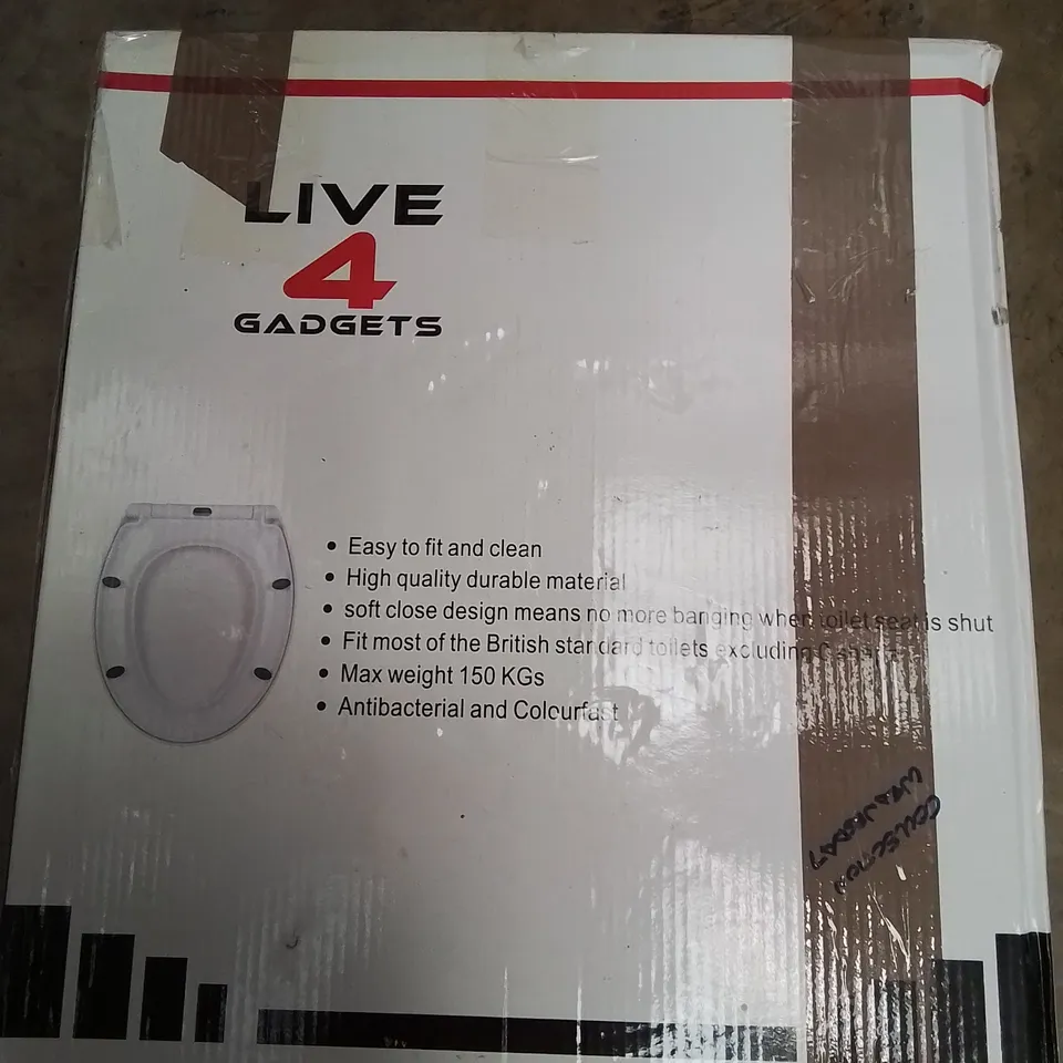 PALLET OF ASSORTED ITEMS, INCLUDING, QUEEN AIR MATTRESS, SOFT CLOSE TOILET SEAT, GET FIT AIR MATTRESS, PEDESTAL FAN, NON STICK WOK PAN, BATHROOM MIRROR,