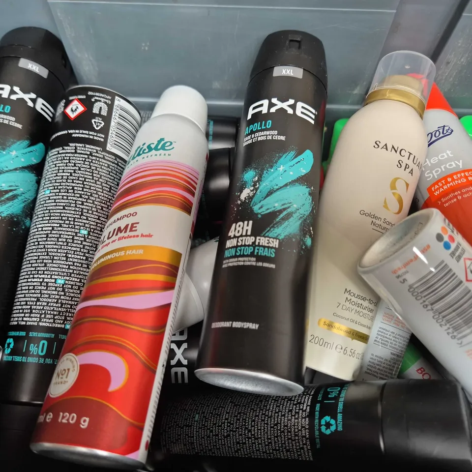 APPROXIMATELY 15 ASSORTED AEROSOLS TO INCLUDE AXE , HEAT SPRAY AND FEMFRESH