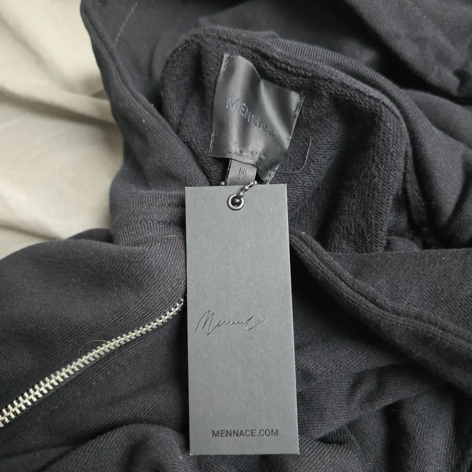 MENNACE QUARTER ZIP KANGAROO POCKET HOODIE IN BLACK - MEDIUM