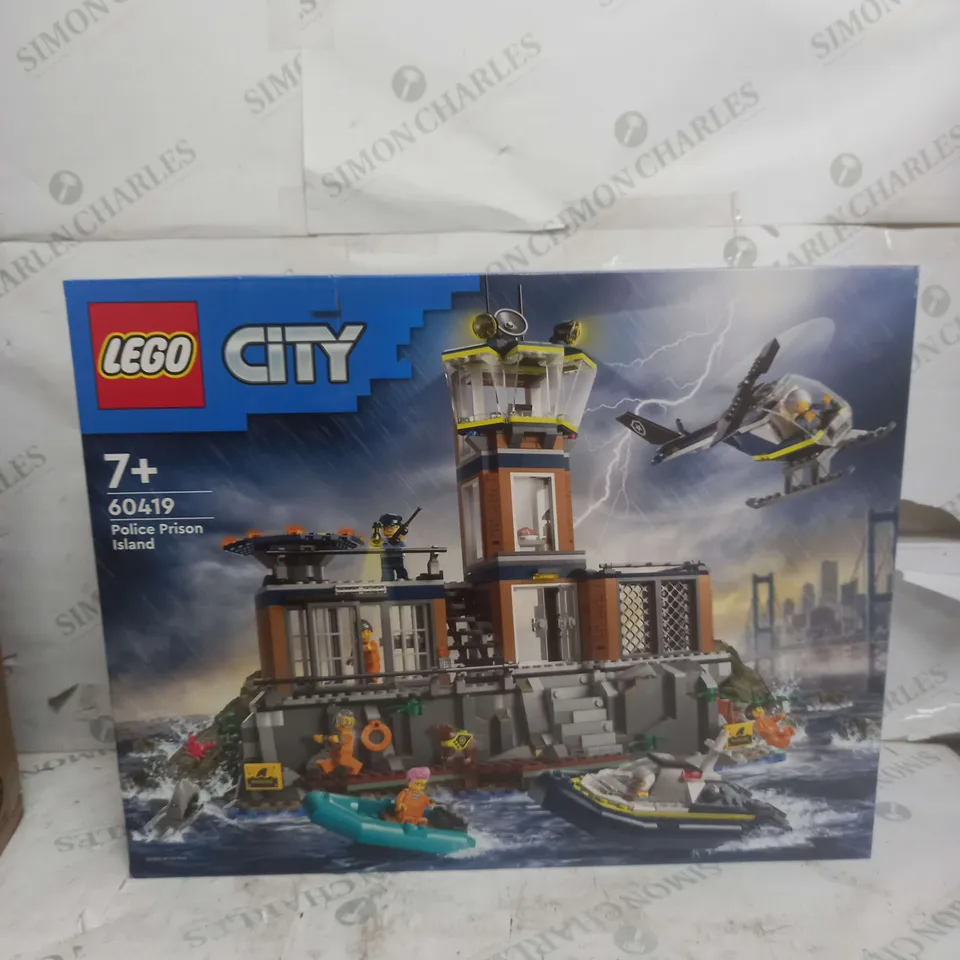 LEGO POLICE PRISON ISLAND RRP £269.97