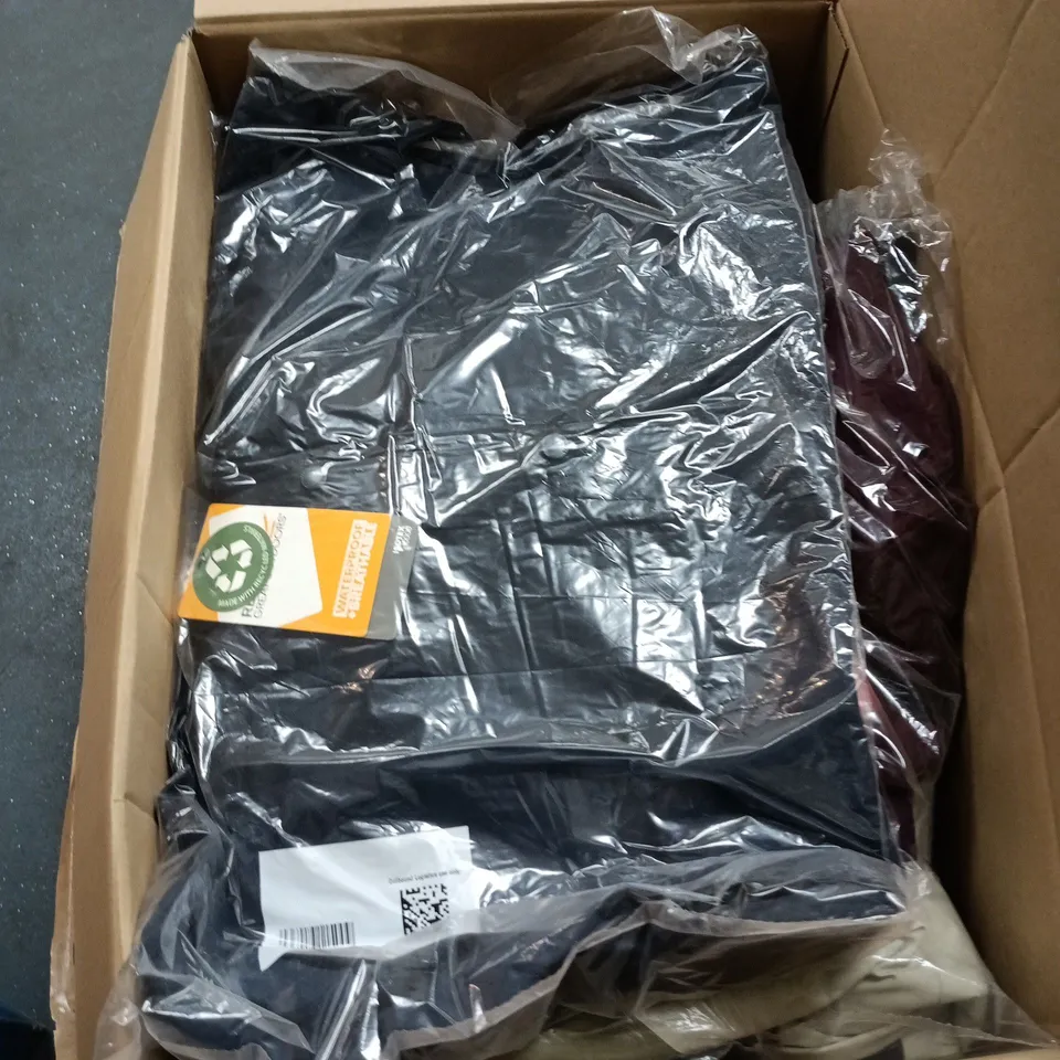 BOX OF APPROXIMATELY 28 BRAND NEW ASSORTED REGATTA CLOTHING ITEMS IN VARIOUS STYLES , COLOURS AND SIZES INCLUDING LOFTHOUSE COAT AND BREEZED T SHIRT
