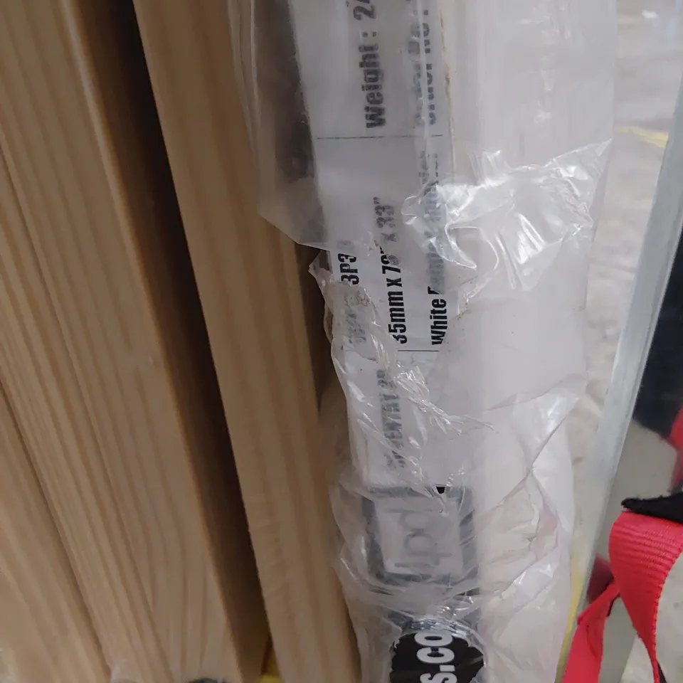 WHITE PAINTED 6 PANEL TRADITIONAL STYLE INTERIOR DOOR 78" × 32"