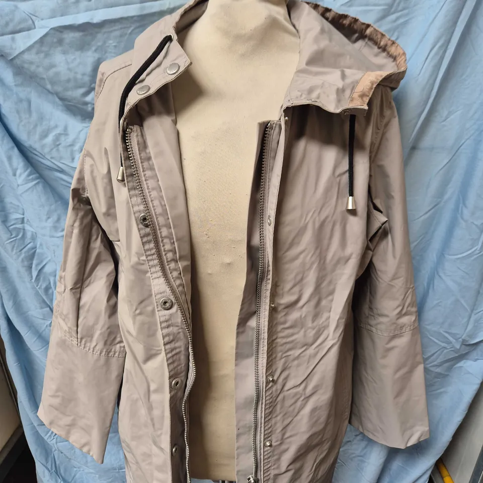 ILSE JACOBSEN HORNBÆK RAINCOAT – XS