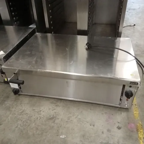 LINCAT PO69X COMMERCIAL SINGLE PIZZA OVEN