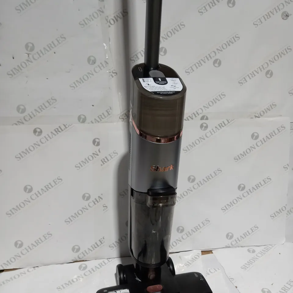 BOXED SHARK HYDROVAC HARD FLOOR WET & DRY CORDLESS CLEANER WD210UK