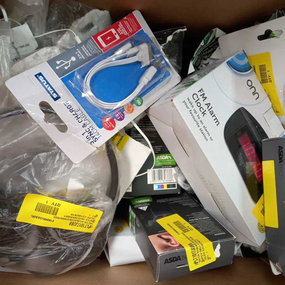 BOX OF APPROXIMATELY 20 ASSORTED ELECTRICAL ITEMS TO INCLUDE ASDA TECH USB-C TO USB-A CABLE, ASDA TECH SLIM POWER BANK, BLACKWEB HDMI CABLE, ETC
