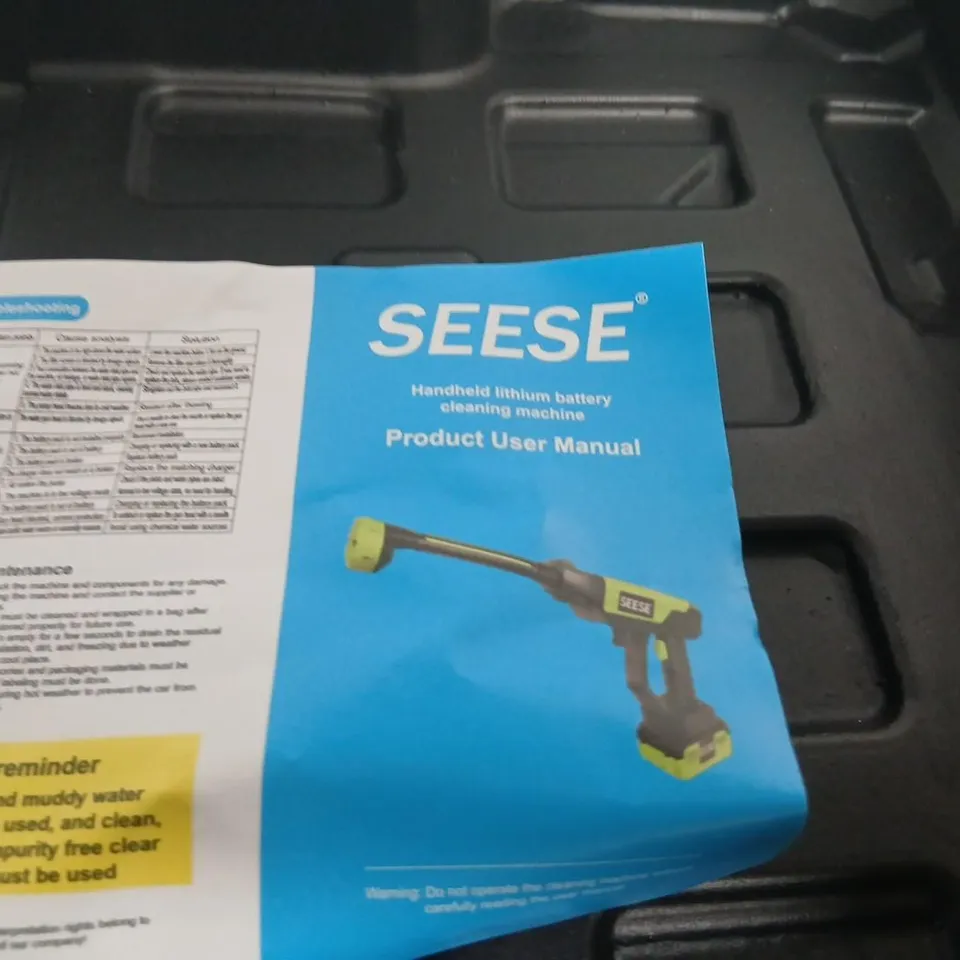 SEESE HANDHELD LITHIUM BATTERY CLEANING MACHINE – IN CASE WITH ACCESSORIES