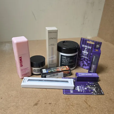 APPROXIMATELY 15 ASSORTED HEALTH & BEAUTY PRODUCTS TO INCLUDE BYOMA MOISTURISING GEL CREAM, TALLOW & RAW HONEY FACE BALM, WEDNESDAY PAW PAW LIP BALM, ETC - COLLECTION ONLY
