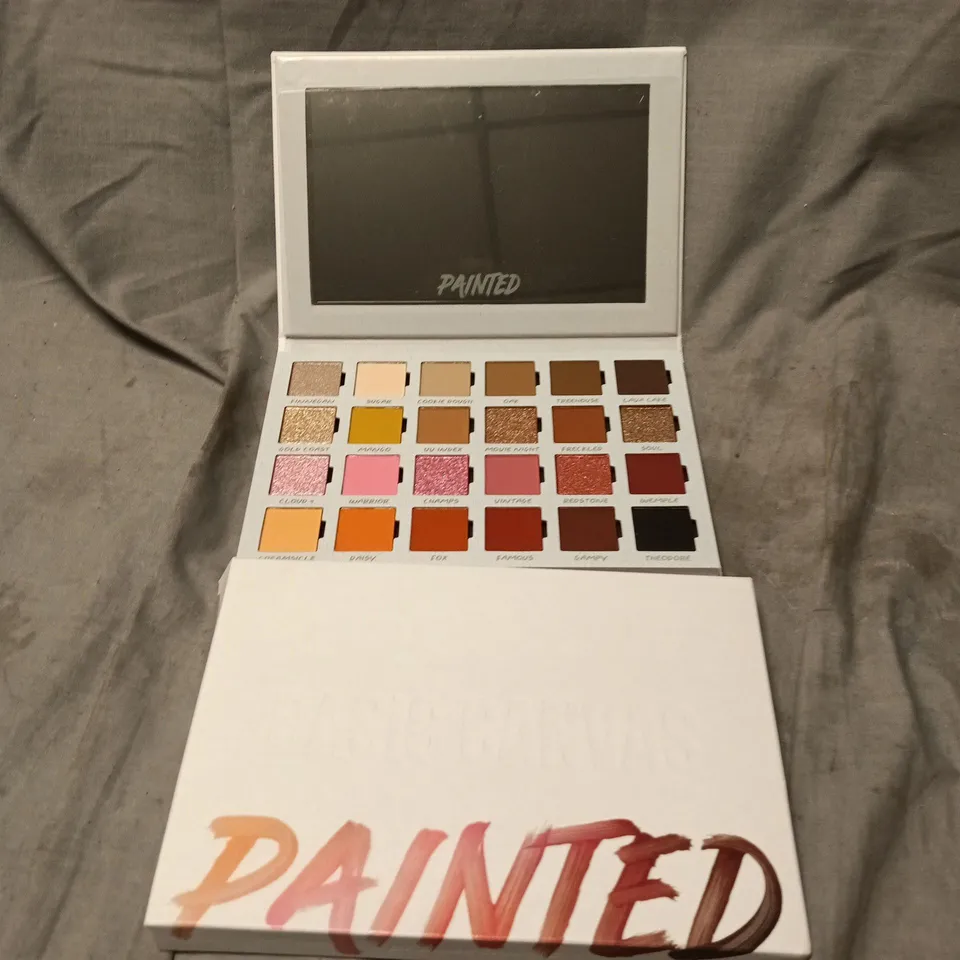 BOXED JAMES CHARLES PAINTED BASIC CANVAS EYE AND FACE PALETTE