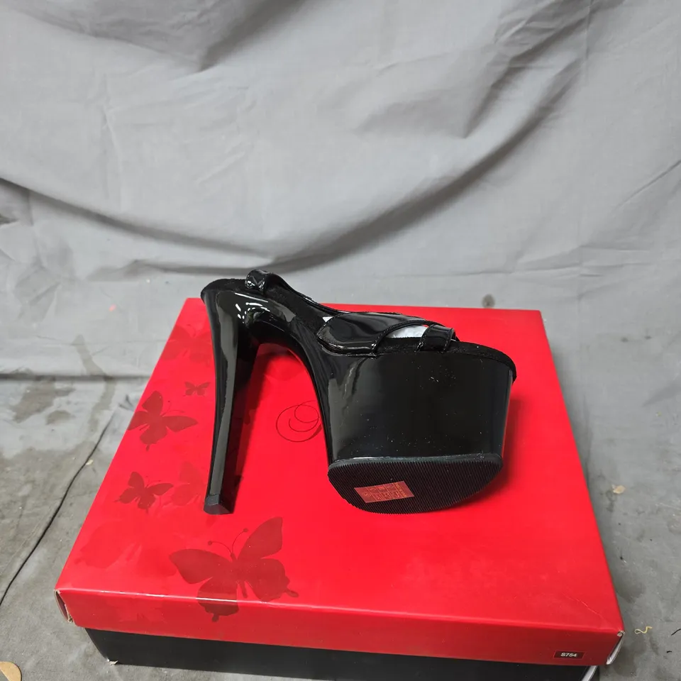 PLEASER BLACK PATENT PLATFORM SHOES – HIGH HEEL, ANKLE-STRAP SIZE 8