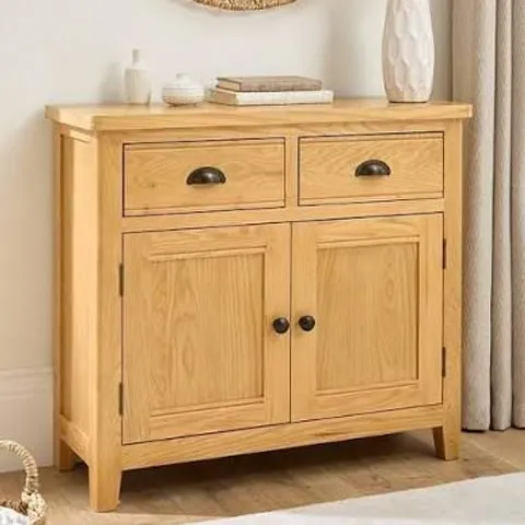 BOXED ASHWIN READY ASSEMBLED 2 DOOR, 2 DRAWER MEDIUM SIDEBOARD - CONTAINS SOLID WOOD
