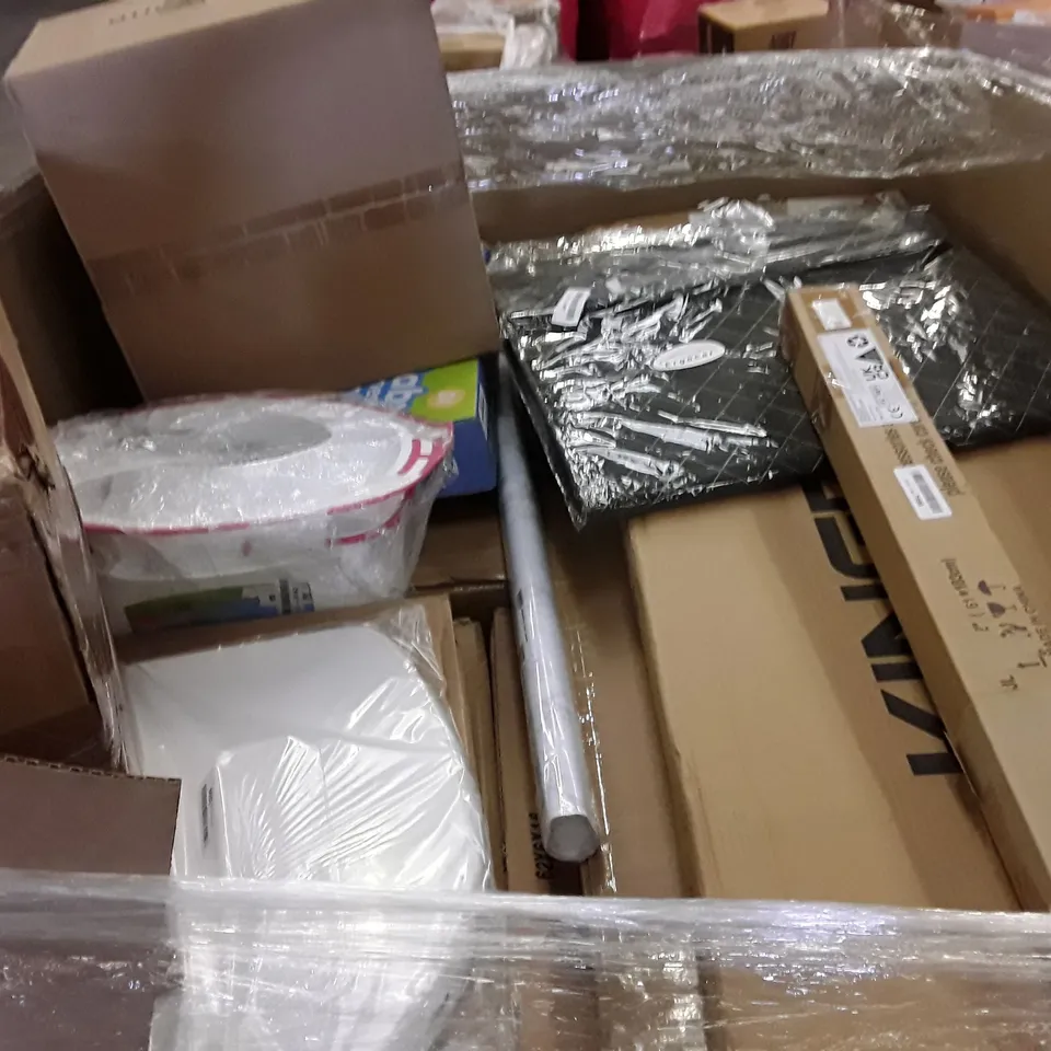 PALLET OF ASSORTED PRODUCTS INCLUDING TRUNKI KIDS SUITCASE, WOODEN GREENHOUSE, MOUNTING ADAPTOR, FLOATING SHELF, PRELIT CHRISTAMS TREE