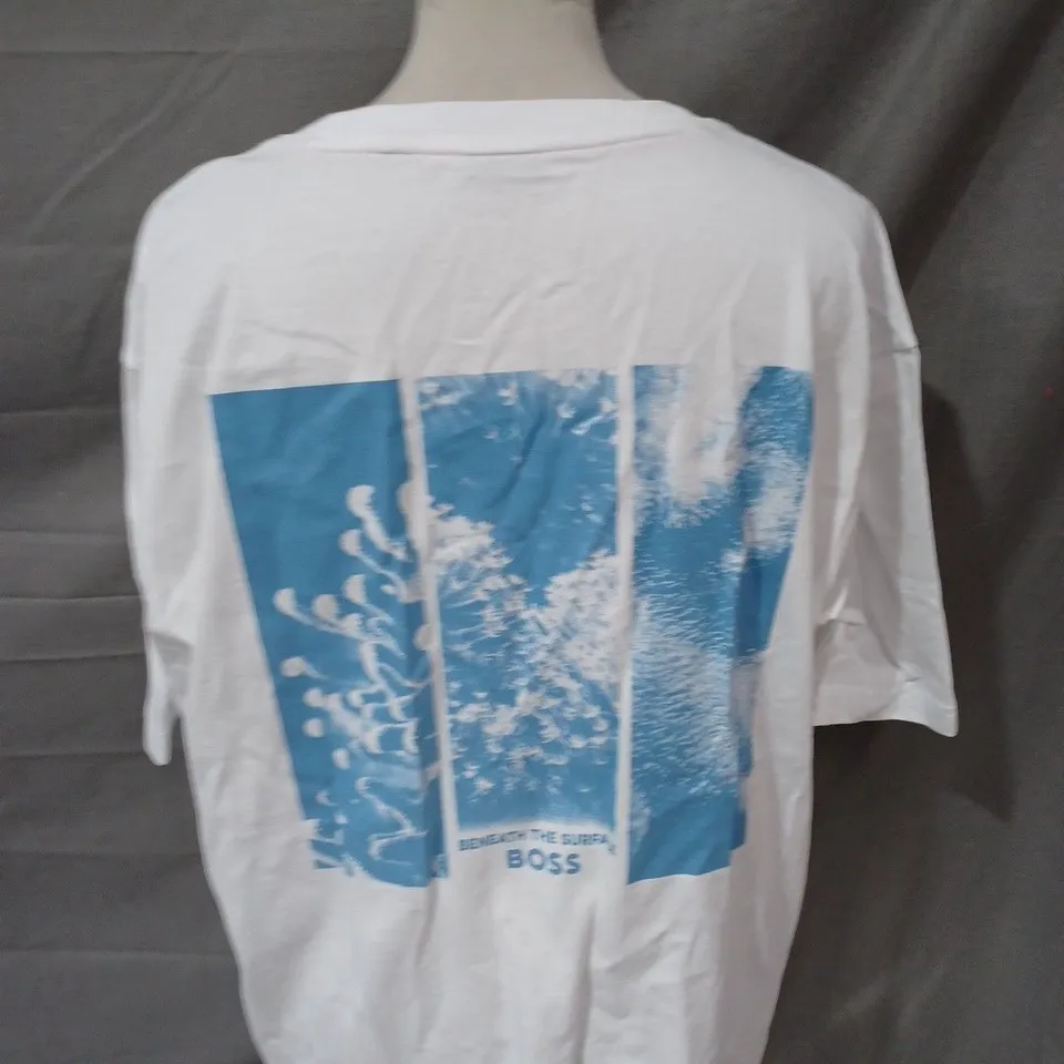 HUGO BOSS GRAPHIC T-SHIRT SIZE XL