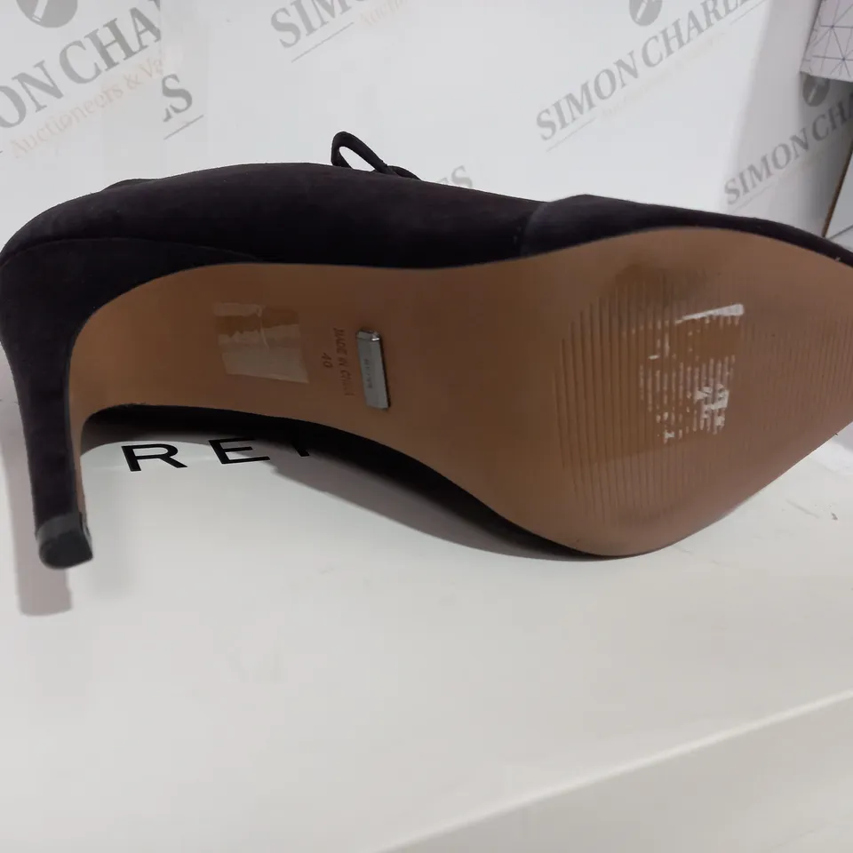 BOXED REISS SUEDE CHOCOLATE BOOT HEELS - SIZE 7