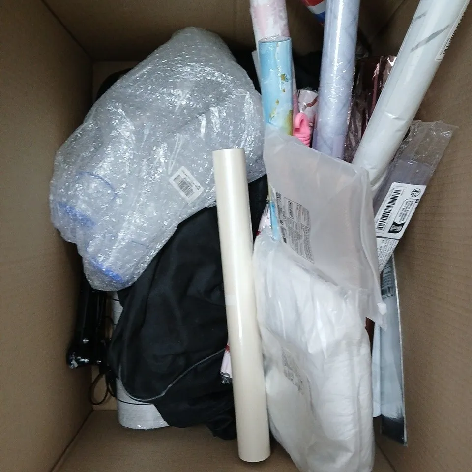 APPROXIMATELY 10 ASSORTED HOUSEHOLD PRODUCTS TO INCLUDE BACKPACK, WALLPAPER, FINISH POWERBALL ETC 