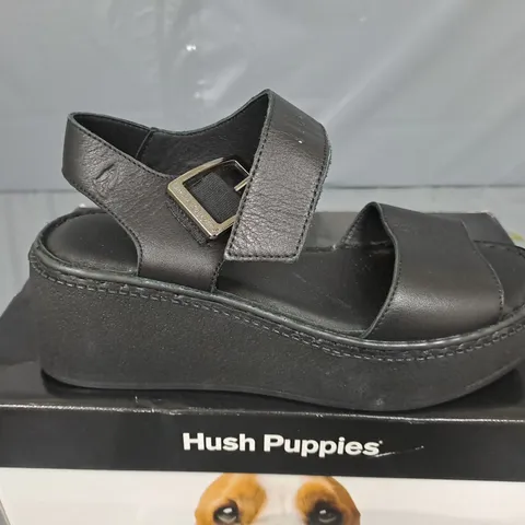 BOXED PAIR OF HUSH PUPPIES BEATRIX WEDGE SANDALS IN BLACK - SIZE 37