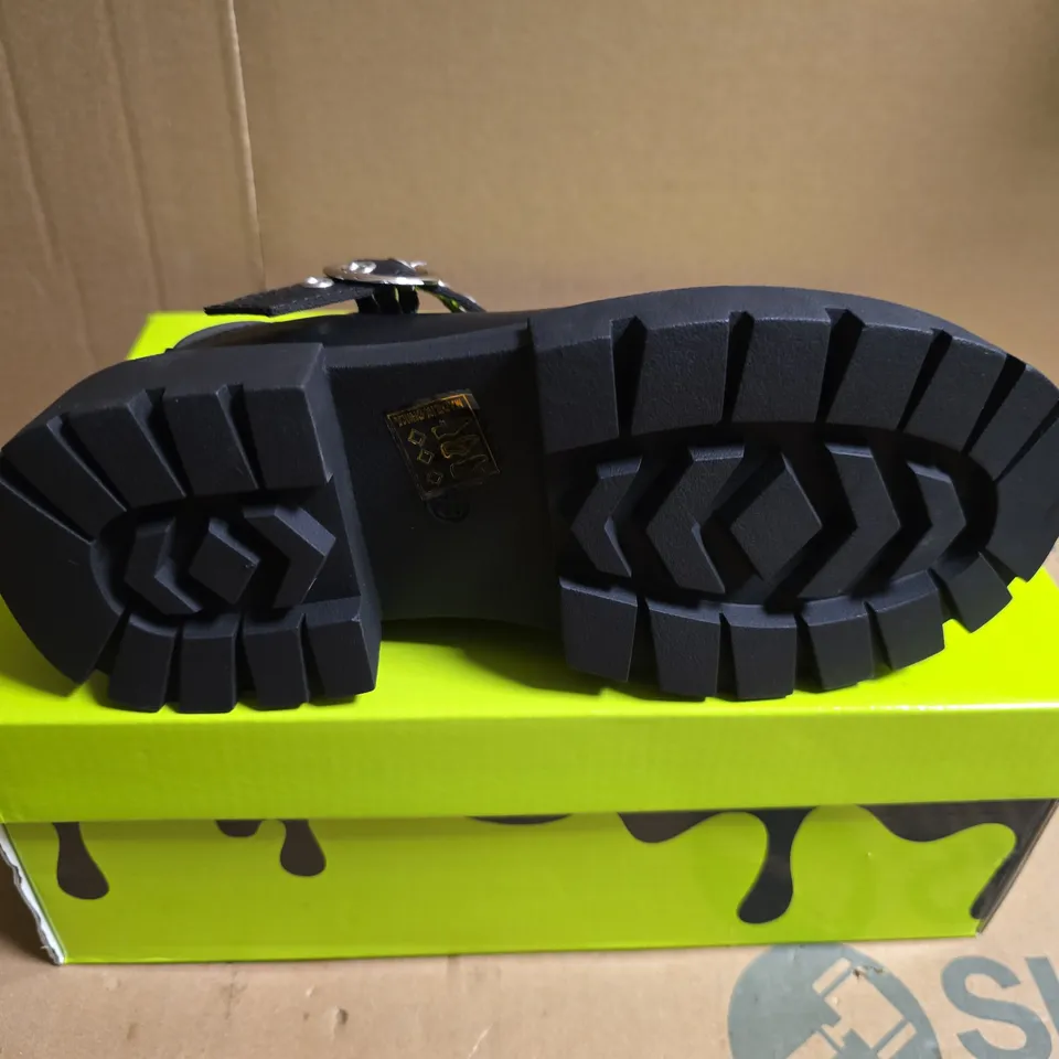 BOXED PAIR OF KOI LOVEBUG MEADOW KIDZ MARY JANE SHOES – BLACK, UK SIZE 1