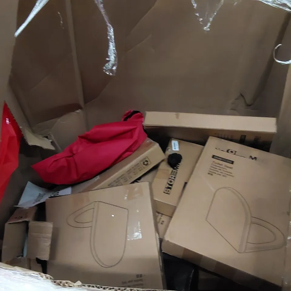 PALLET OF ASSORTED ITEMS INCLUDING: CHRISTMAS DECORATIONS, WOK FRYING PAN, TOILET SEATS, PET TENT
