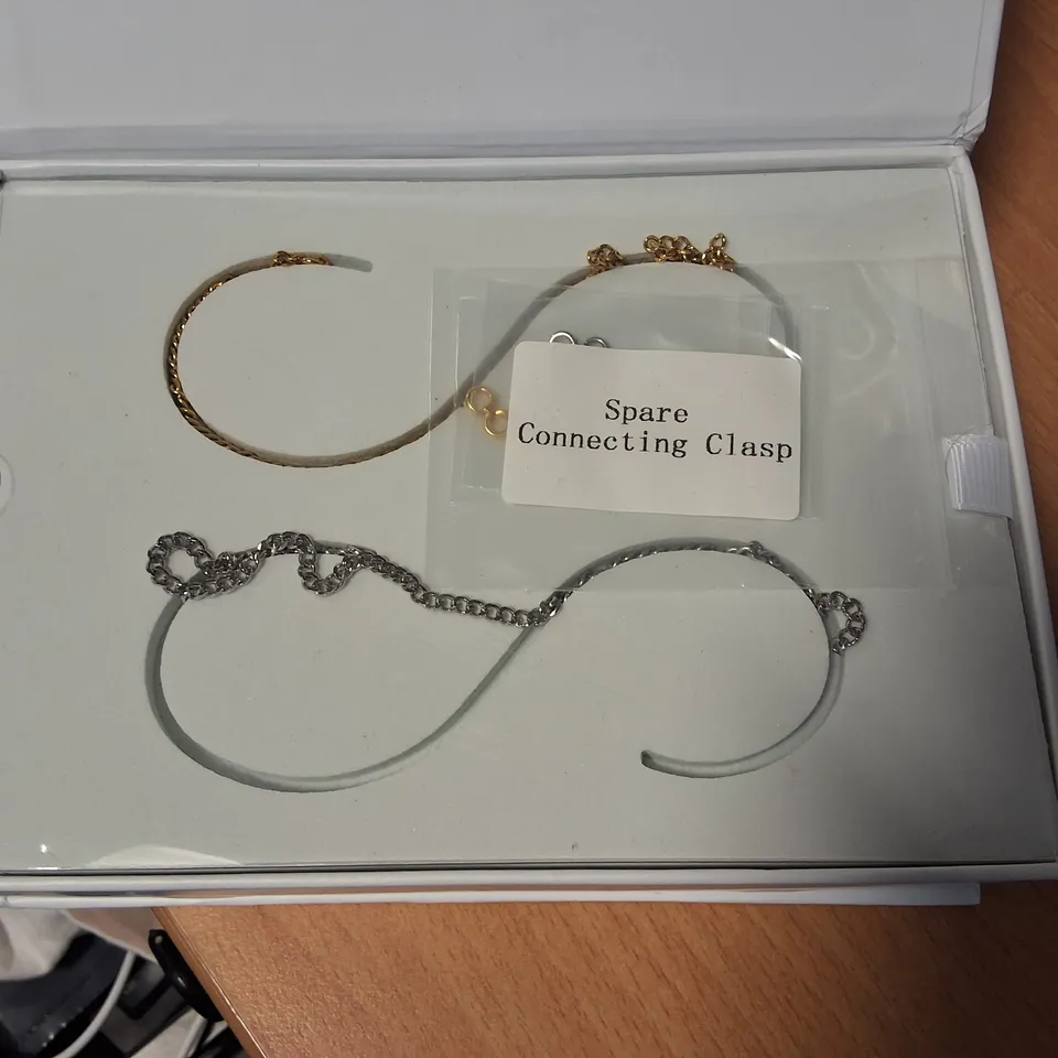LOT OF ASSORTED JEWELLERY ITEMS TO INCLUDE BRACELETS, CUFF LINKS AND NECKLACES