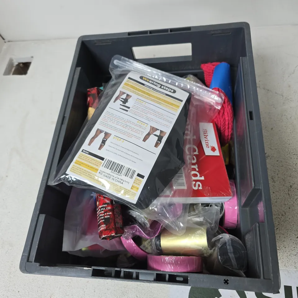 TOTE OF APPROXIMATELY 15 ASSORTED ITEMS TO INCLUDE: WATERPROOF PADLOCK