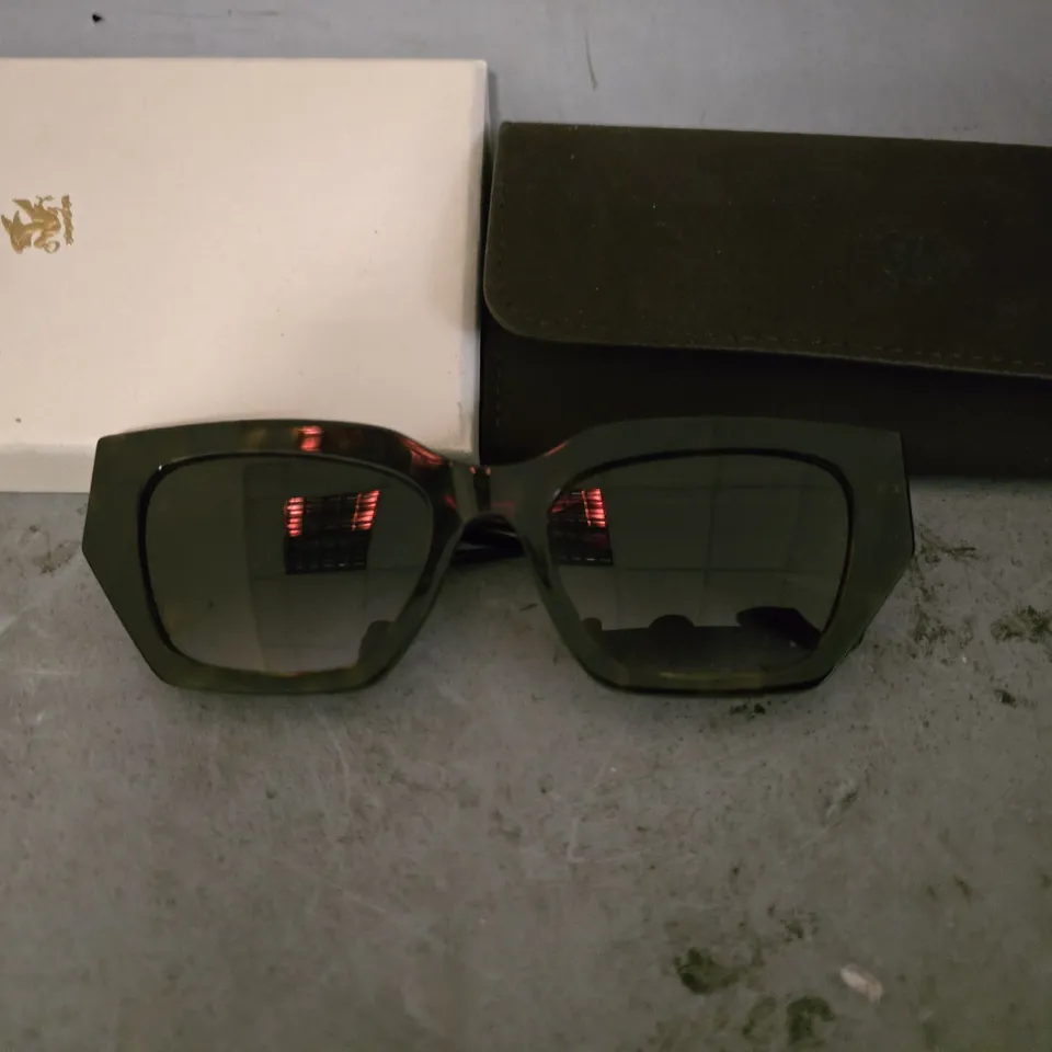 BOXED PRAGNELL BROWN SUNGLASSES