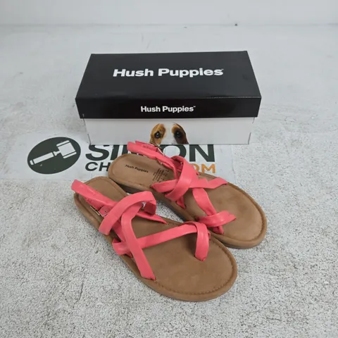 HUSH PUPPIES WOMEN'S HOPE WIDE FIT SANDALS – CORAL, UK 6 (EU 39)