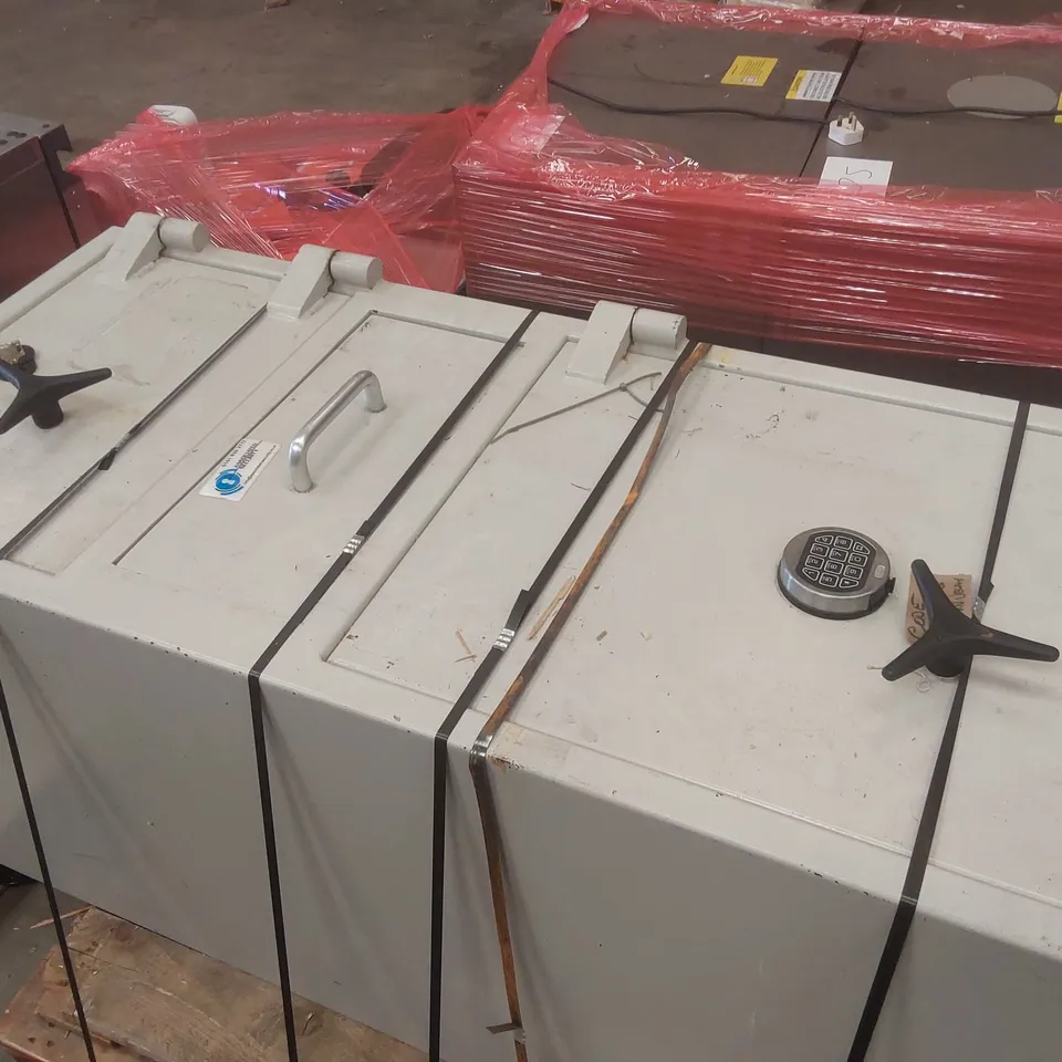 SMP LARGE HEAVY DUTY COMBINATION SAFE