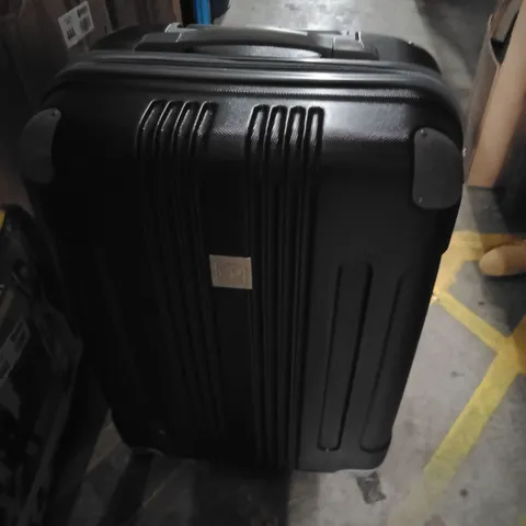 UNBOXED GO EXPLORE SUITCASE BLACK AND GREY