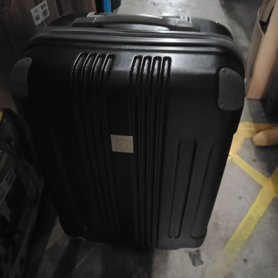 UNBOXED GO EXPLORE SUITCASE BLACK AND GREY