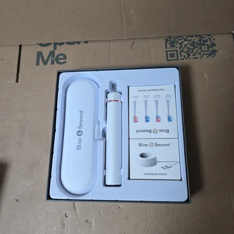 BLISS & BEYOND SONIC+LED ELECTRIC TOOTHBRUSH β WHITE, WITH 4 BRUSH HEADS & CHARGING DOCK