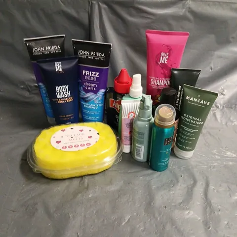 APPROXIMATELY 20 ASSORTED HEALTH & BEAUTY PRODUCTS TO INCLUDE RITUALS KARMA FOAMING SHOWER GEL, THE FOX TAN RAPID MIST, MANCAVE HYALURONIC INSTENSE MOISTURISER, ETC