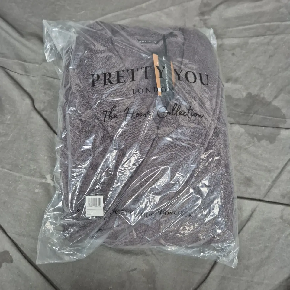 BAGGED PRETTY YOU LONDON THE HOME COLLECTION BAMBOO TOWELLING ROBE – SMOKE GREY, L/XL