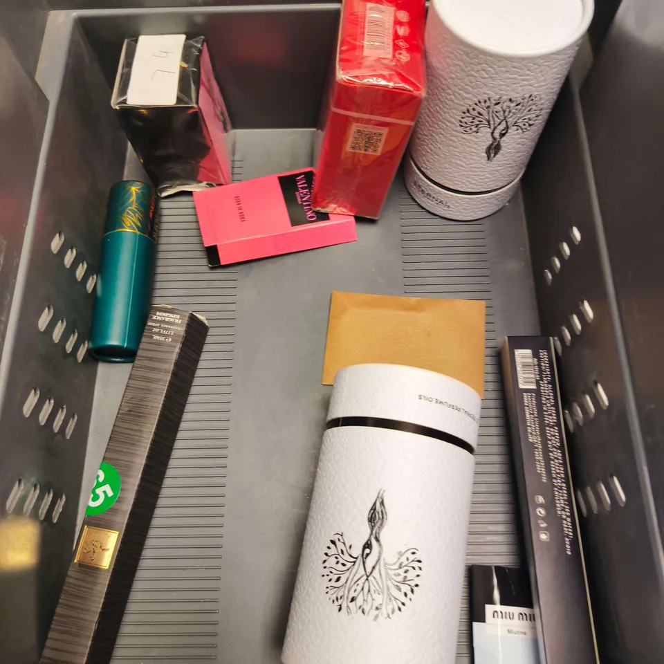 APPROXIMATELY 10 ASSORTED FRAGRANCES TO INCLUDE BICHAE, RISSERS, SMART COLLECTION ETC 